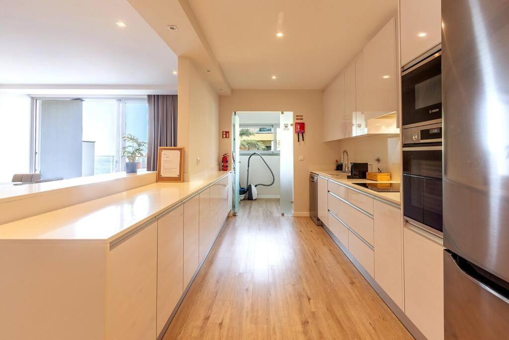 Luxury And Modern Apartment In Porto Moniz Center Екстериор снимка