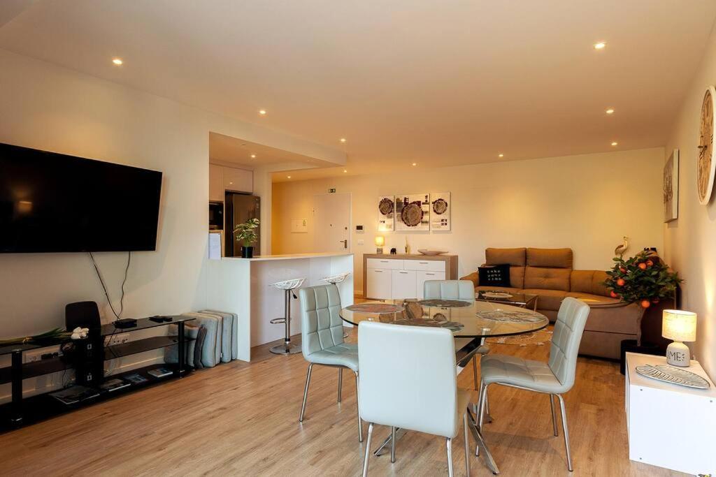 Luxury And Modern Apartment In Porto Moniz Center Екстериор снимка