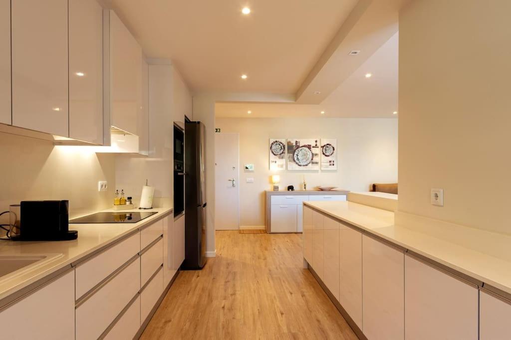 Luxury And Modern Apartment In Porto Moniz Center Екстериор снимка