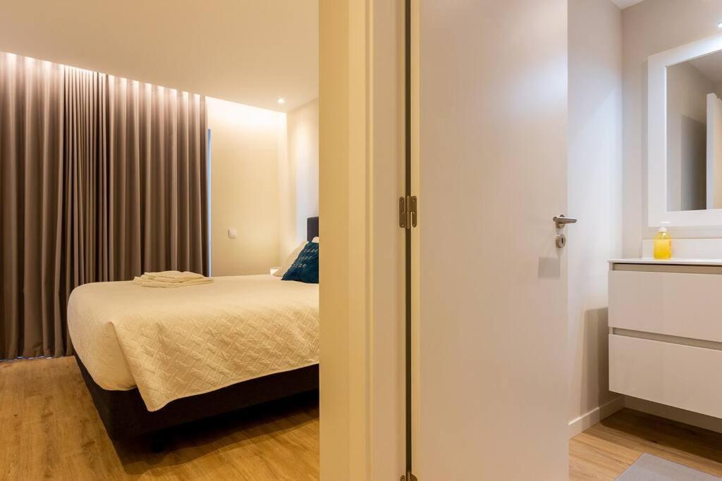 Luxury And Modern Apartment In Porto Moniz Center Екстериор снимка