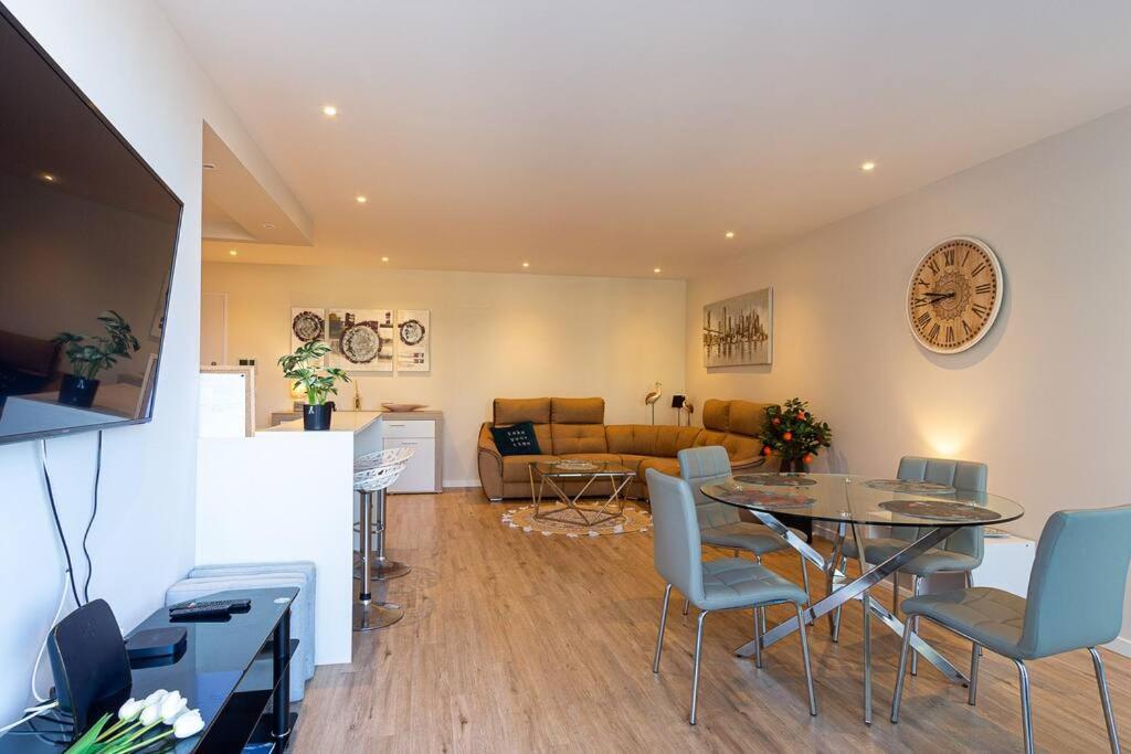 Luxury And Modern Apartment In Porto Moniz Center Екстериор снимка