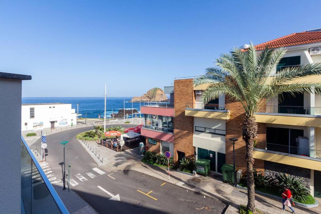 Luxury And Modern Apartment In Porto Moniz Center Екстериор снимка